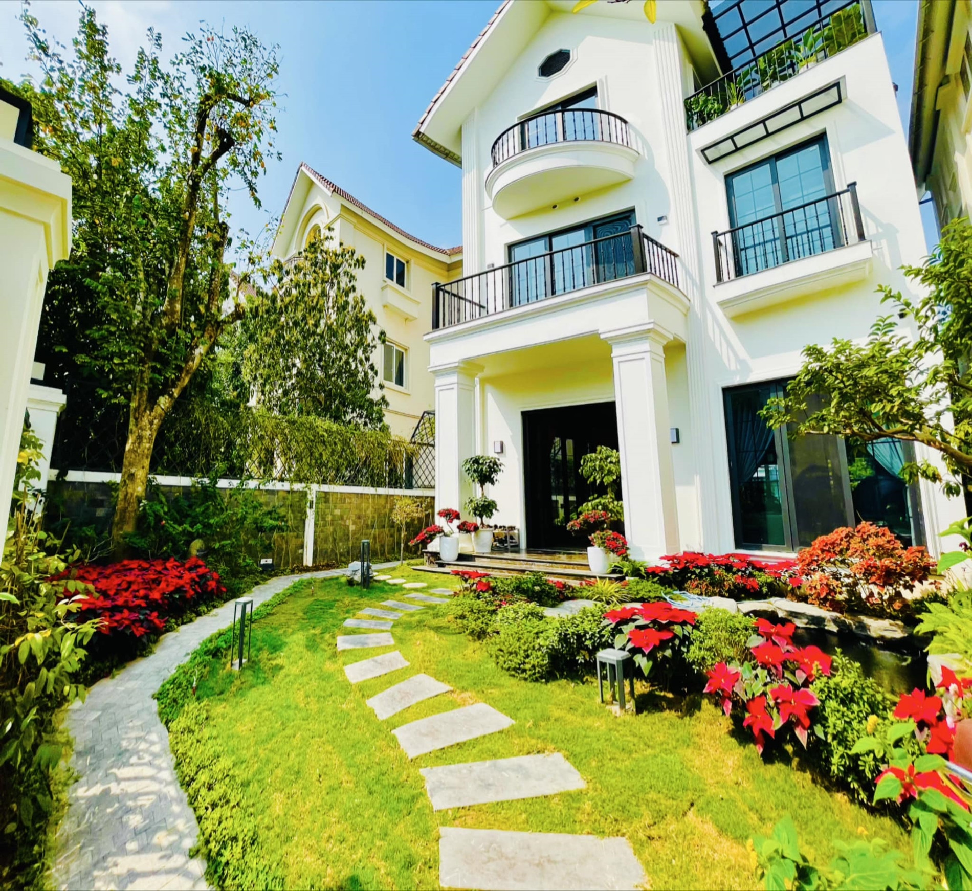 Nữ diễn viên giàu nhất miền Bắc: Tự nhận có sugar daddy bao nuôi, ở biệt thự 60 tỷ, kim cương nhiều vô kể- Ảnh 4.