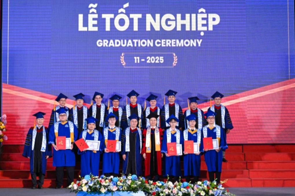 Loạt trường đại học miễn học phí, trả lương cho người học tiến sĩ - 2