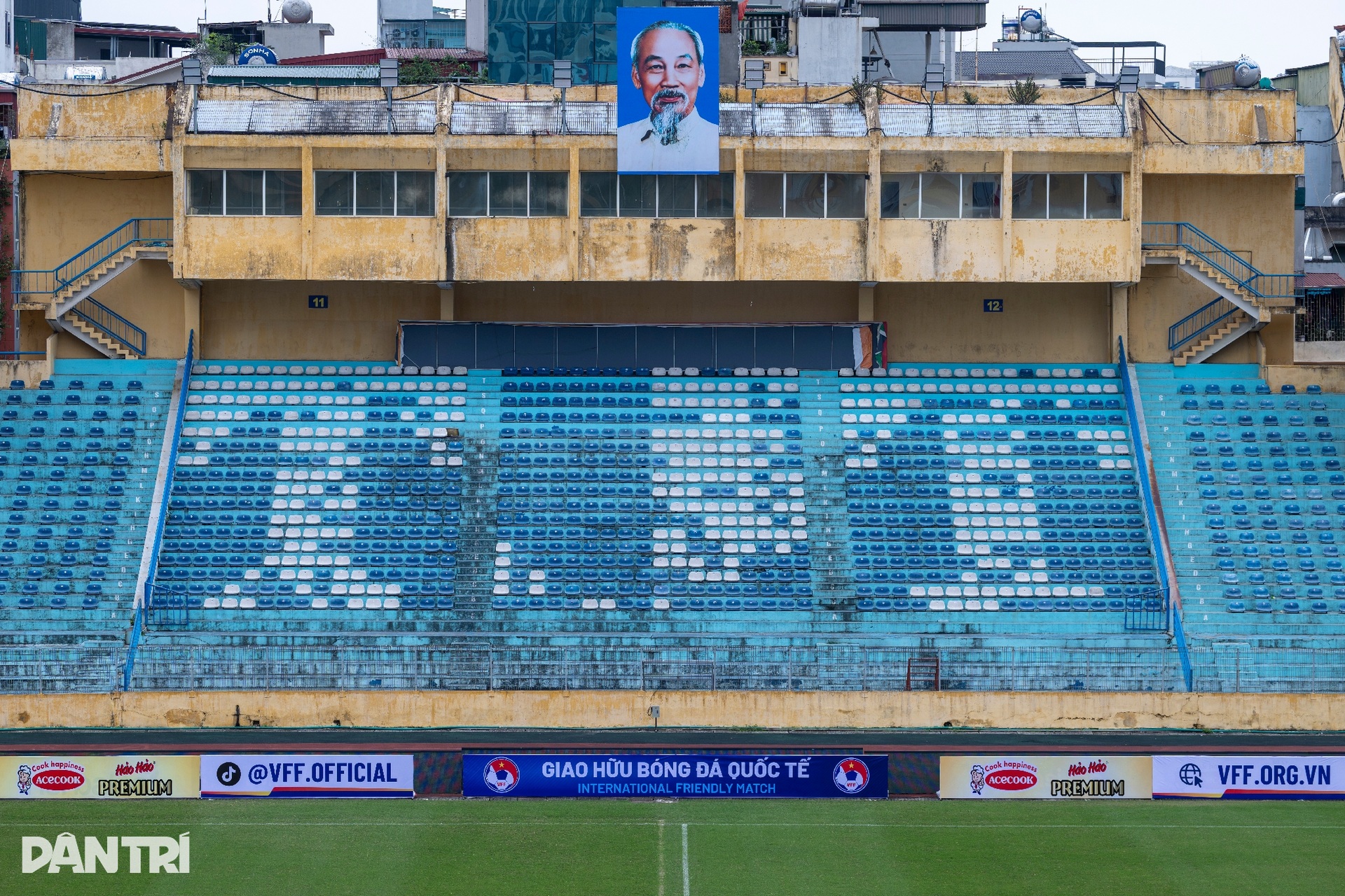 Diện mạo sân bóng gần 70 năm tuổi trước màn tái xuất của tuyển Việt Nam - 7