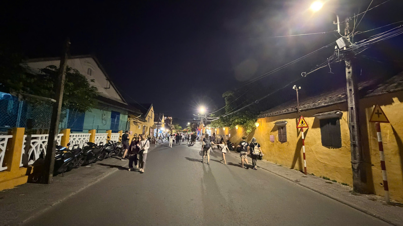 Bất ngờ diện mạo phố cổ Hội An về đêm- Ảnh 3.