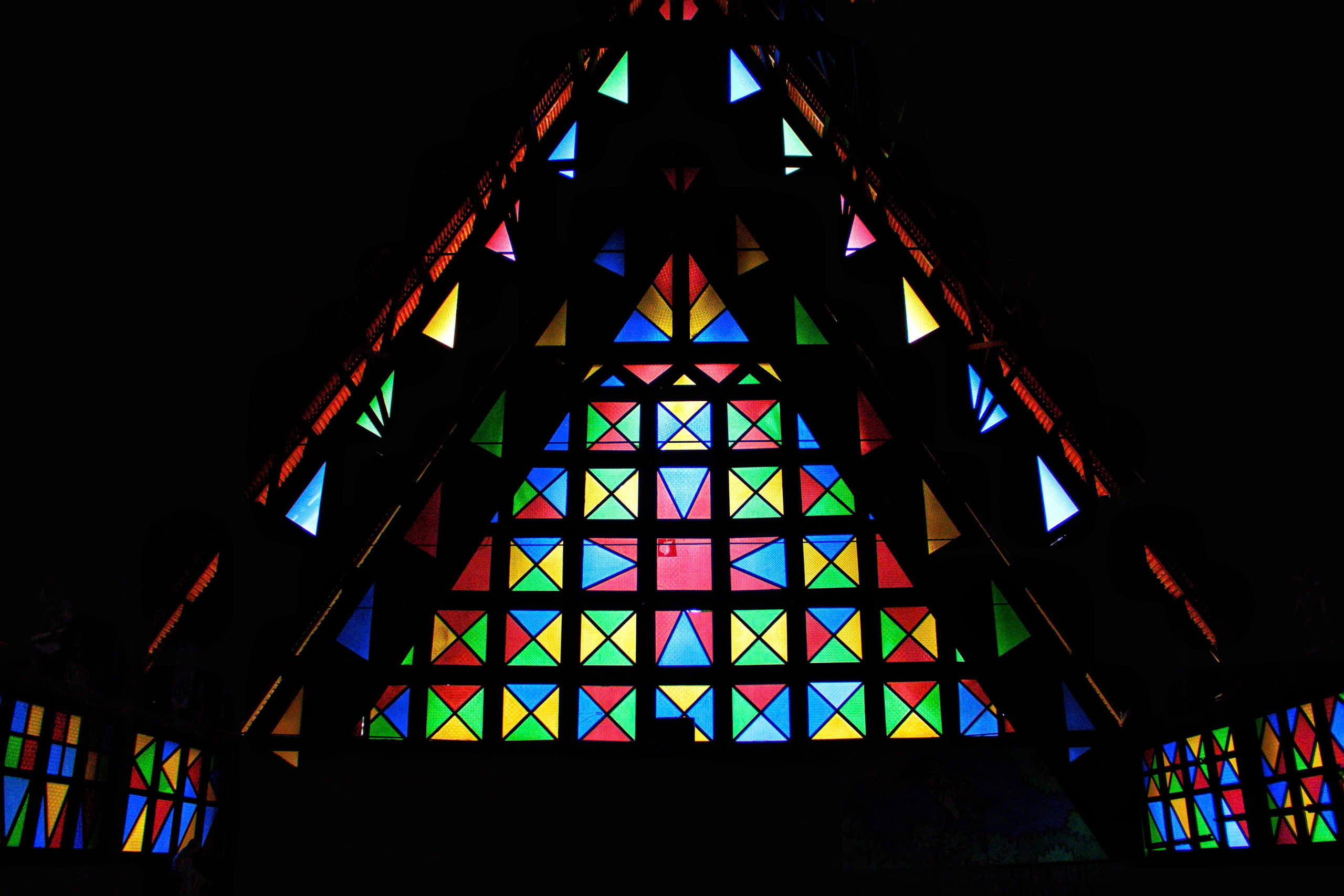 Nhà thờ Cam Ly - Khi Chúa và Yàng cùng chung một mái nhà- Ảnh 6. Nhà thờ Cam Ly - Khi Chúa và Yàng cùng chung một mái nhà- Ảnh 6.