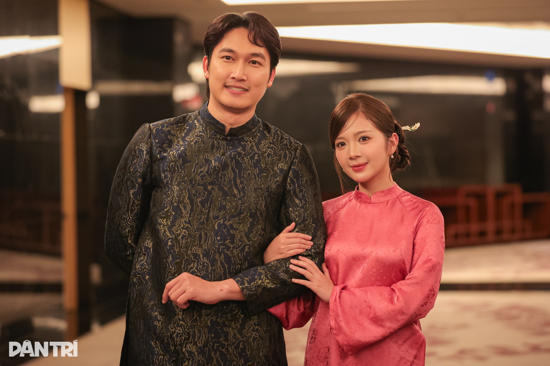 Hai cặp đôi hot là vợ chồng từ ngoài đời đến trên phim giờ vàng VTV - 3