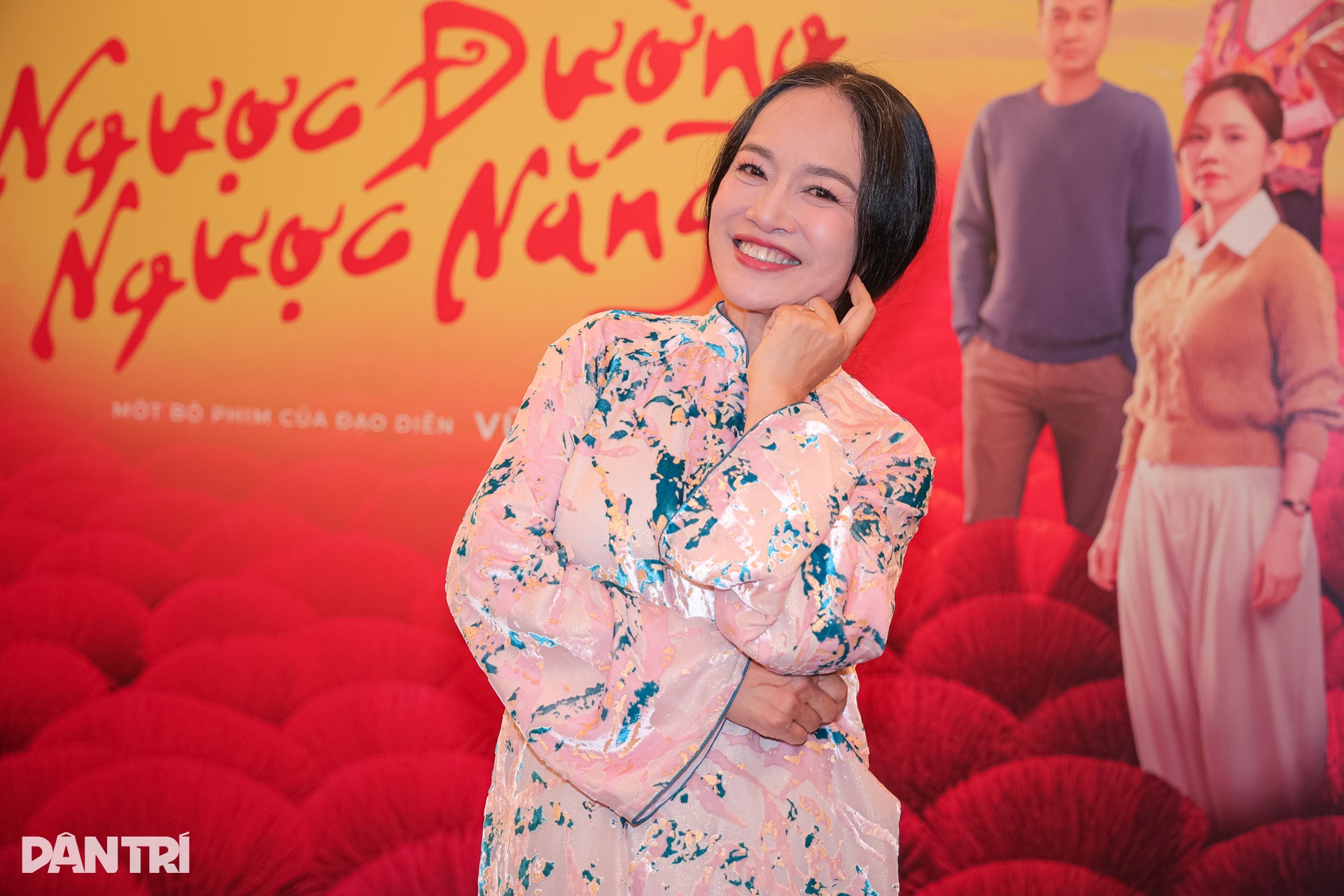 Hai cặp đôi hot là vợ chồng từ ngoài đời đến trên phim giờ vàng VTV - 10