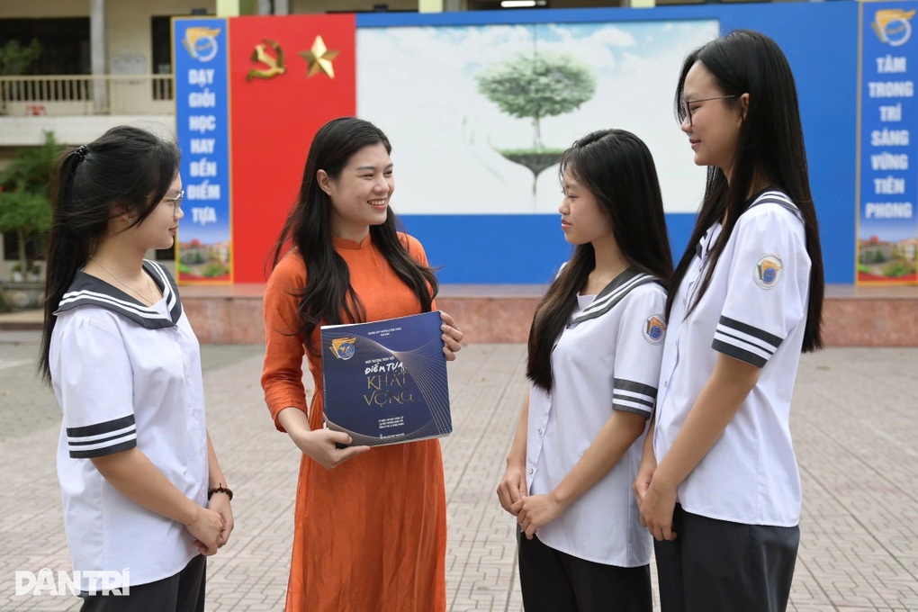 Cô giáo 9x ở Ninh Bình trúng cử đại biểu Quốc hội khóa XVI - 2