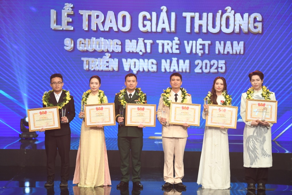 Phương Mỹ Chi tiết lộ nhiệm vụ đặc biệt được Thủ tướng giao - 4