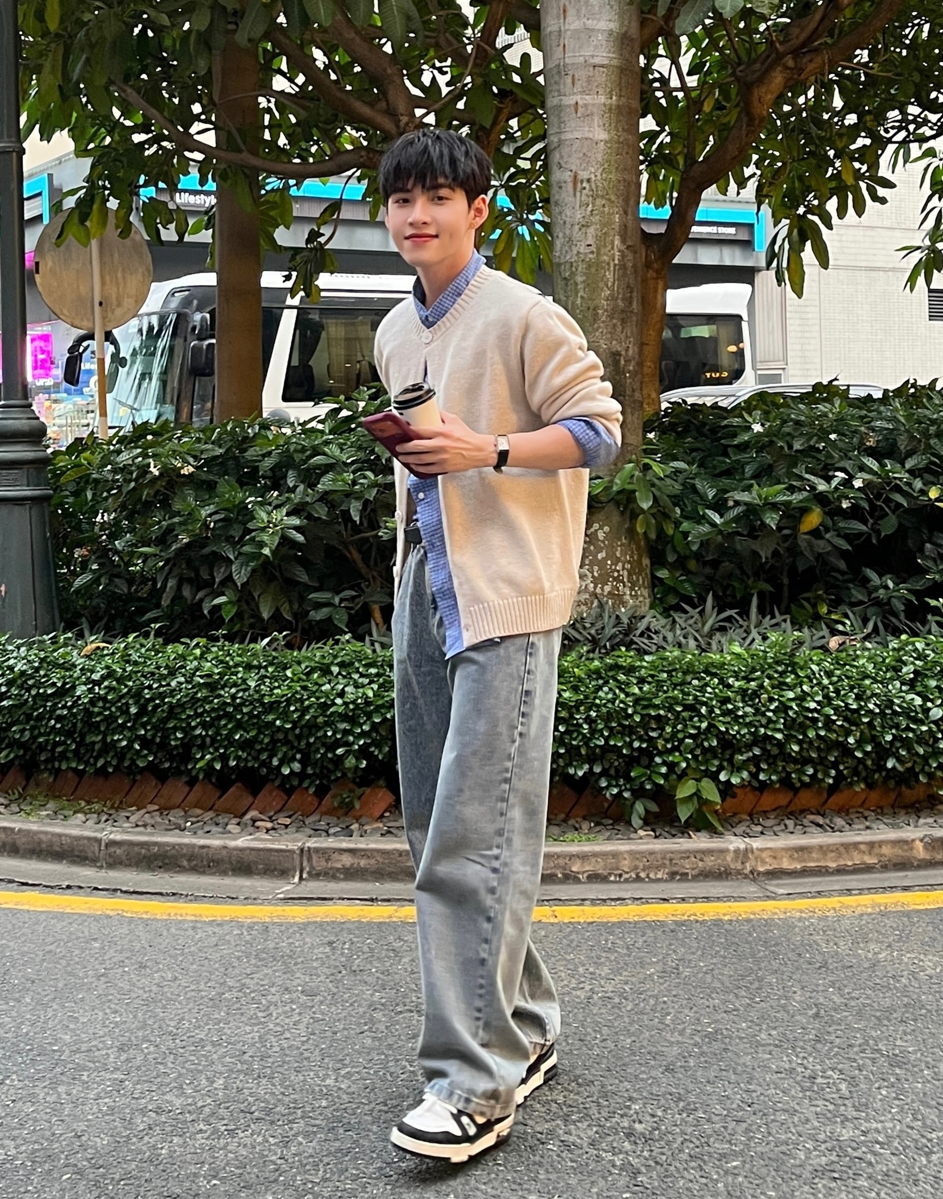 Ca sĩ Việt được đề cử đẹp trai nhất thế giới: Ngoại hình là một tài năng - 13 Ca sĩ Việt được đề cử đẹp trai nhất thế giới: Ngoại hình là một tài năng - 13