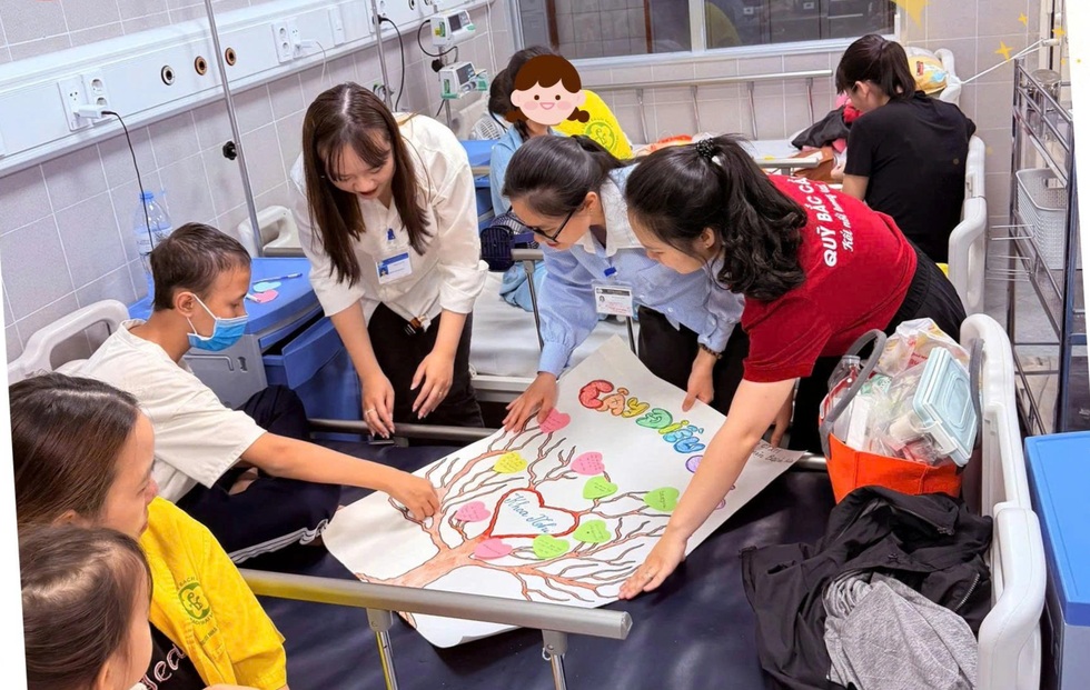 Công tác xã hội: Mảnh ghép không thể thiếu trong chăm sóc người bệnh - 3