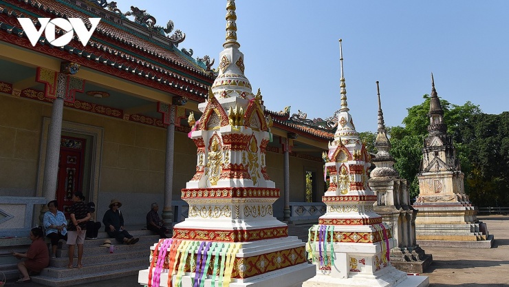 Chùa Việt Khánh Thọ là địa chỉ tín ngưỡng tôn giáo của cả cộng đồng người Việt và người Thái Lan tại tỉnh Kanchanaburi.