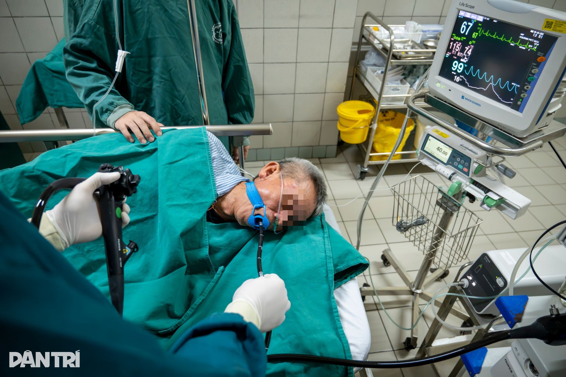 Xem bác sĩ biến ung thư thành bong bóng, loại bỏ hoàn toàn khỏi dạ dày - 8