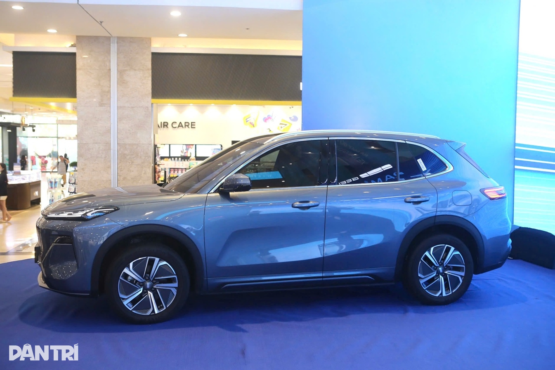 Geely EX5 PHEV giá gần 1 tỷ đồng, đối thủ mới của Sealion 6 và Destinator - 3 Geely EX5 PHEV giá gần 1 tỷ đồng, đối thủ mới của Sealion 6 và Destinator - 3