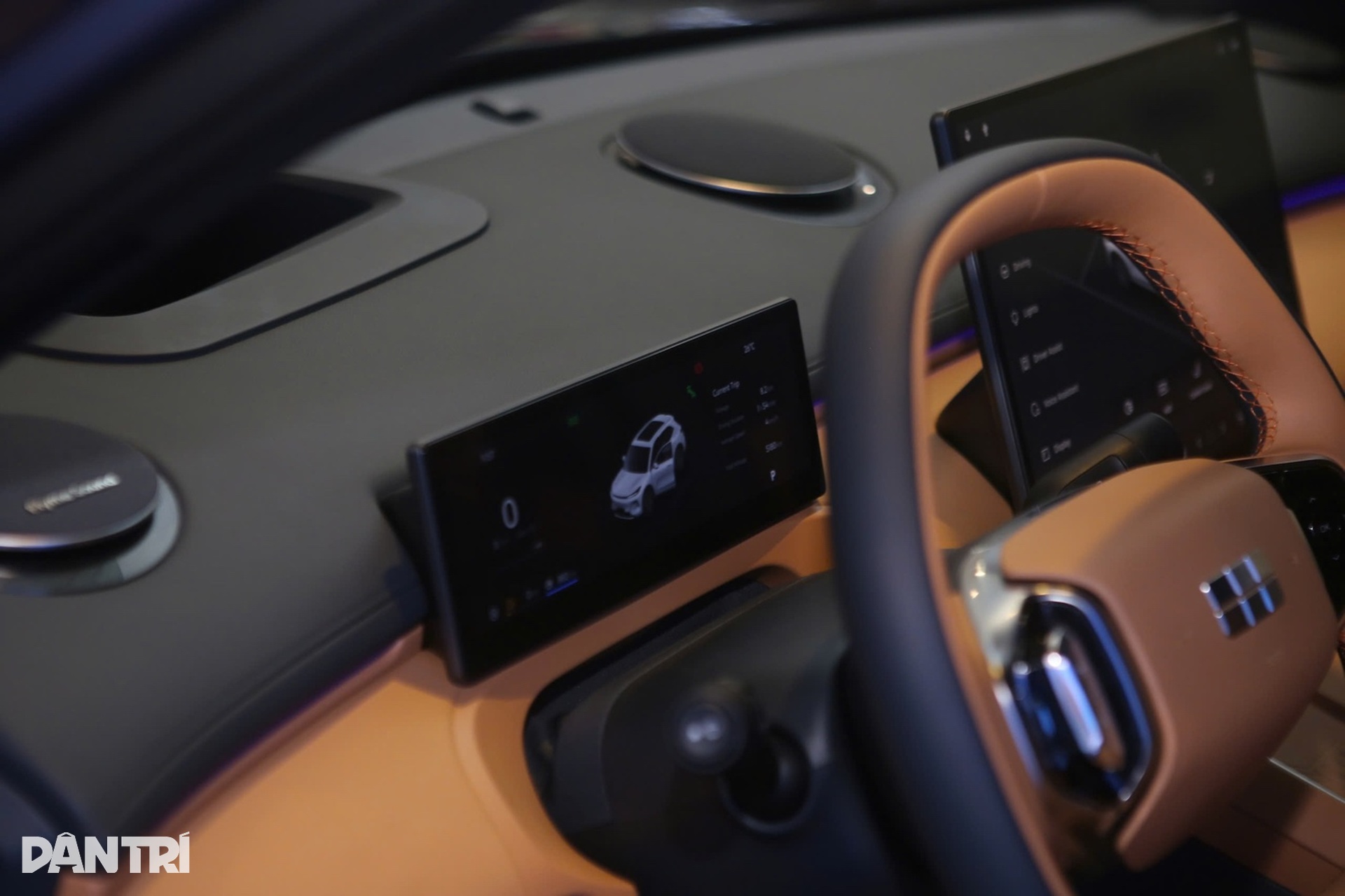 Geely EX5 PHEV giá gần 1 tỷ đồng, đối thủ mới của Sealion 6 và Destinator - 9 Geely EX5 PHEV giá gần 1 tỷ đồng, đối thủ mới của Sealion 6 và Destinator - 9