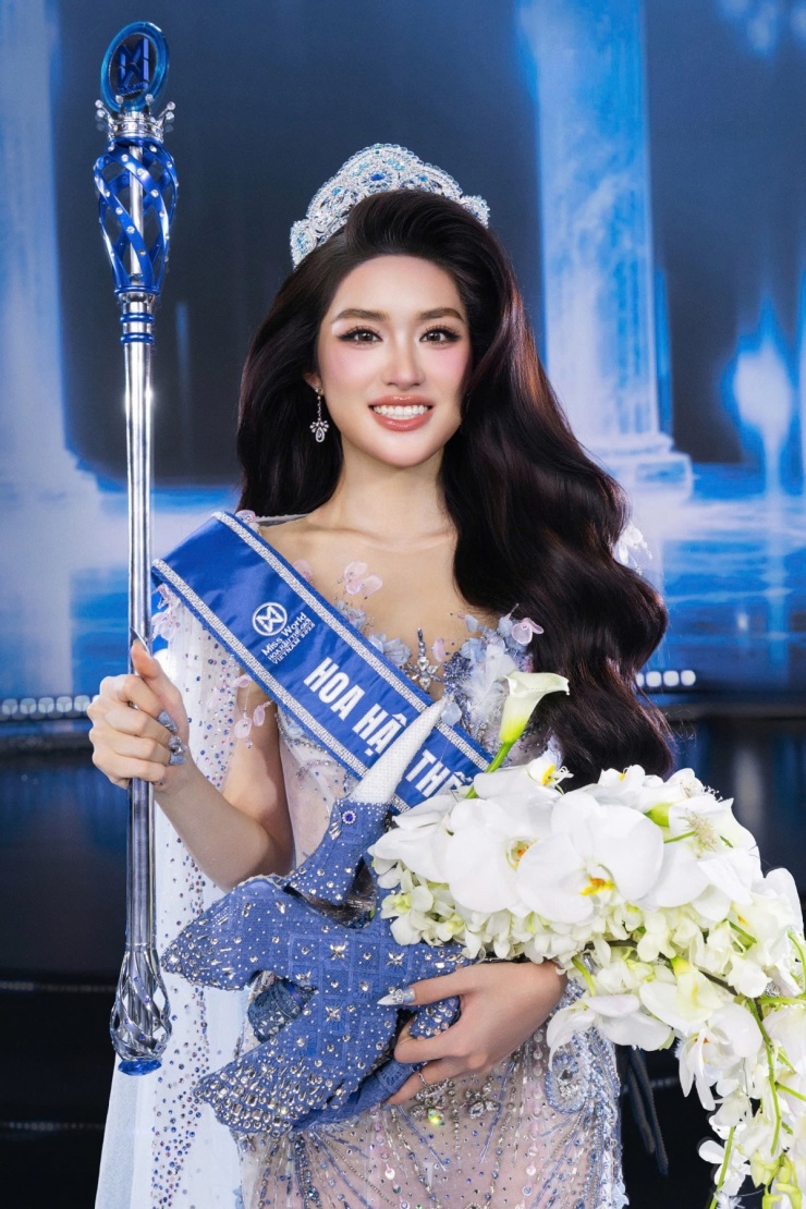 Cô sẽ có hơn một năm để chuẩn bị, trau dồi các kỹ năng trước khi tham gia Miss World lần thứ 74 vào năm 2027.