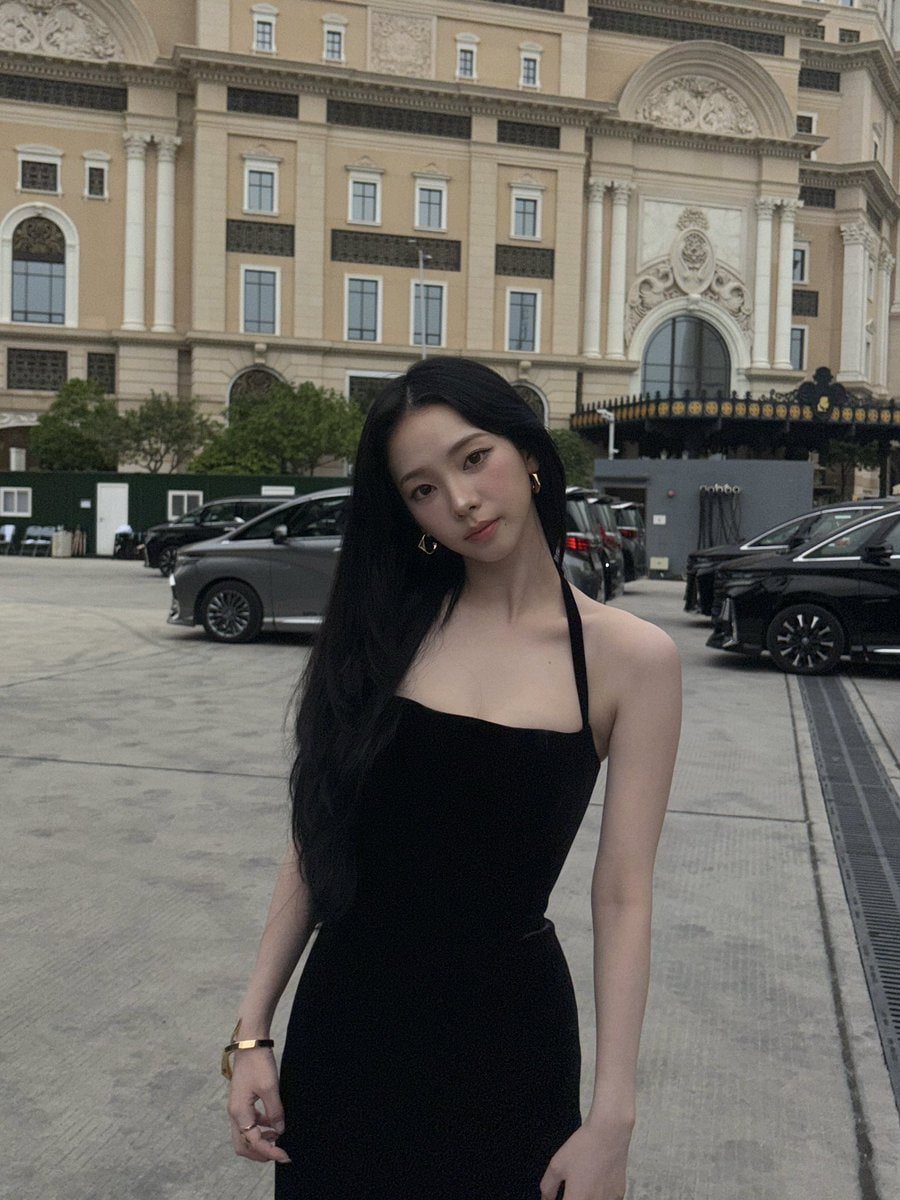 Đại mỹ nhân được chọn làm tiêu chuẩn cho vẻ đẹp AI: Dáng vóc gợi cảm chuẩn đồng hồ cát, dìm đến mấy cũng không xấu nổi- Ảnh 3.