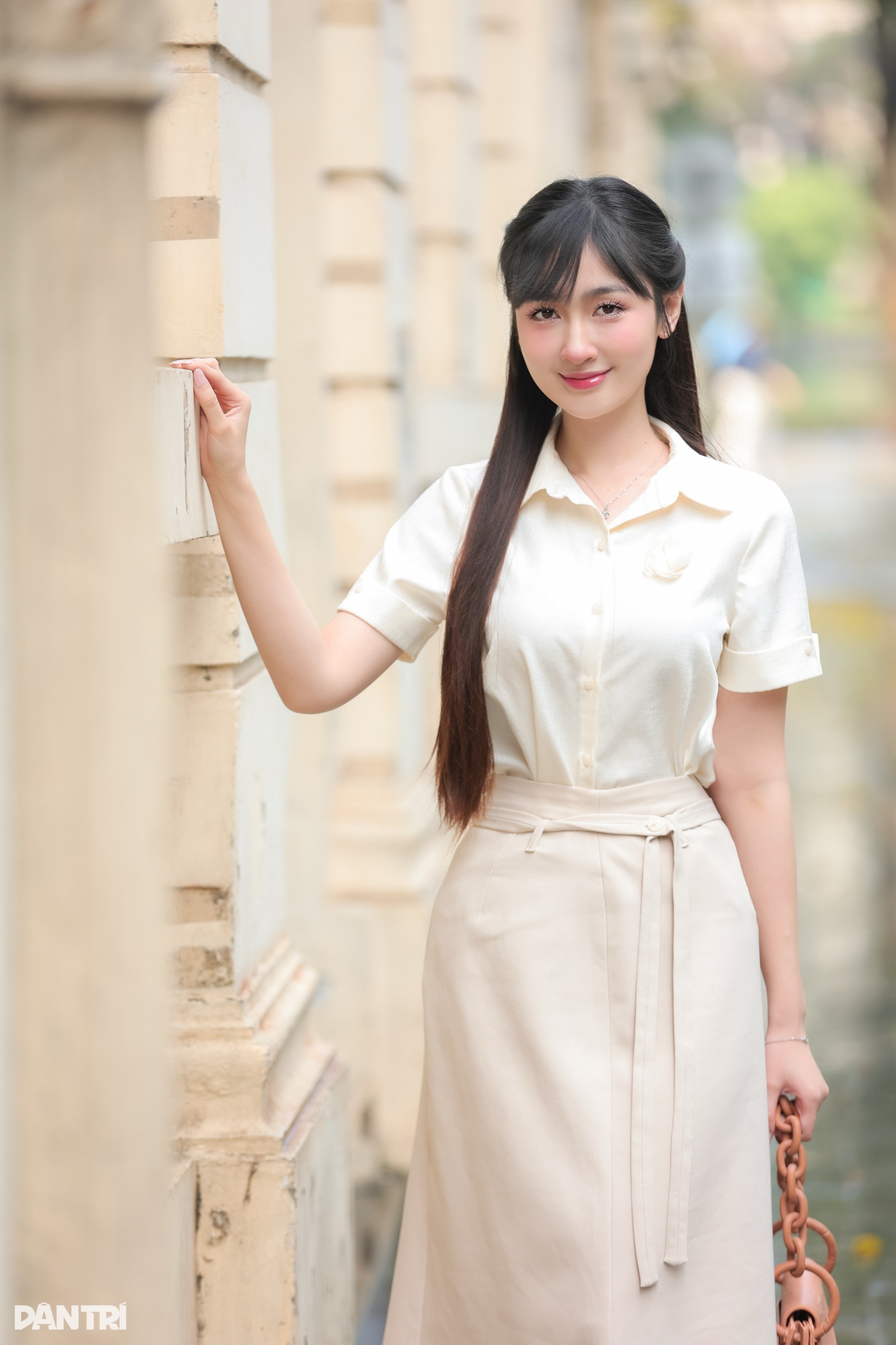 Diễn viên vai nhà nghèo phim giờ vàng VTV ngoài đời là nàng thơ xinh đẹp - 7