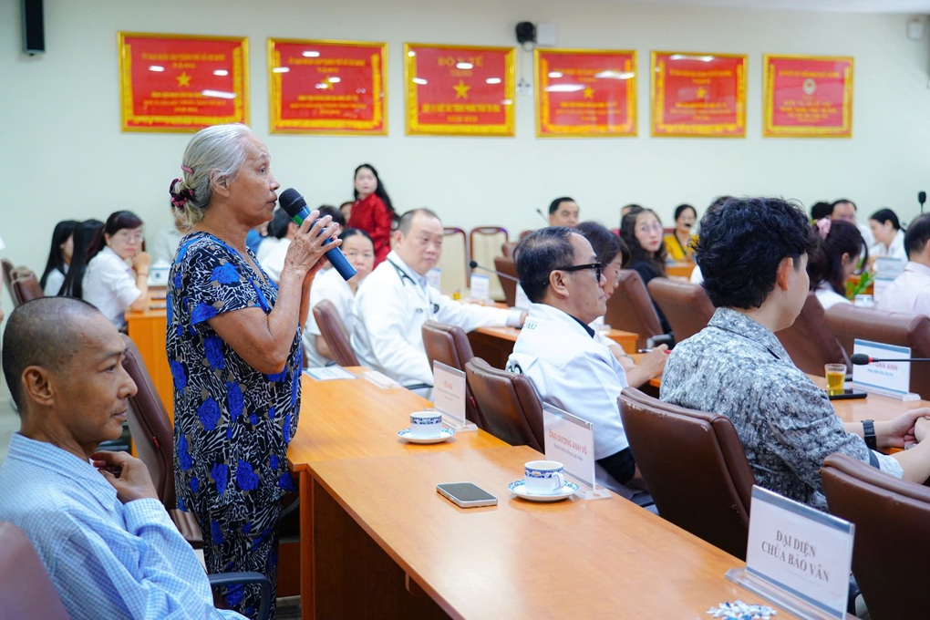 Nghề đặc biệt trong bệnh viện, không cầm dao mổ nhưng giúp xoa dịu nỗi đau - 2