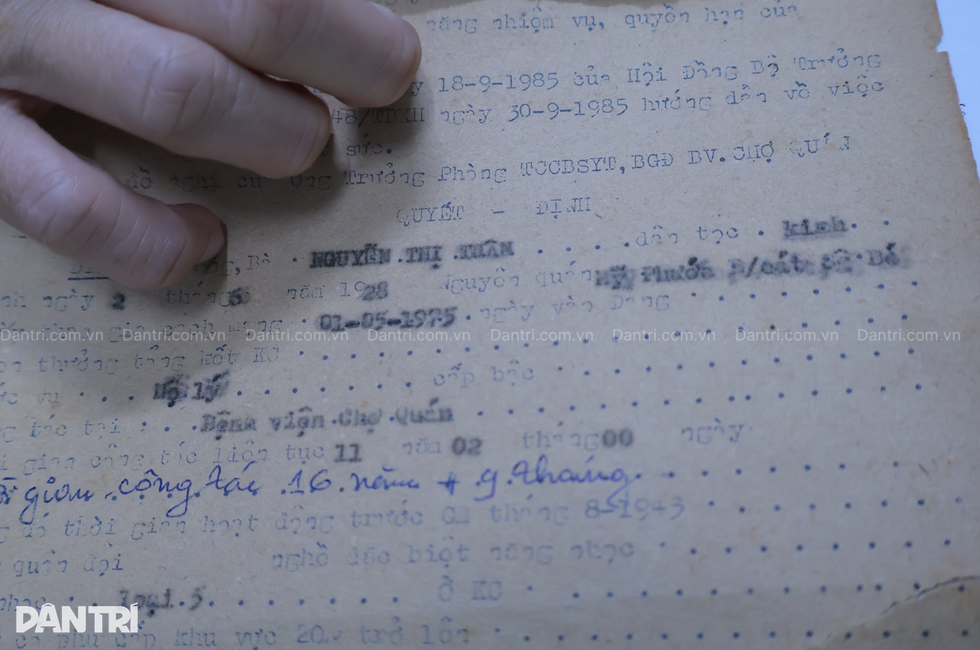 Chuyện hộ lý 98 tuổi nằm một chỗ 3 năm tại bệnh viện cổ nhất Việt Nam - 9