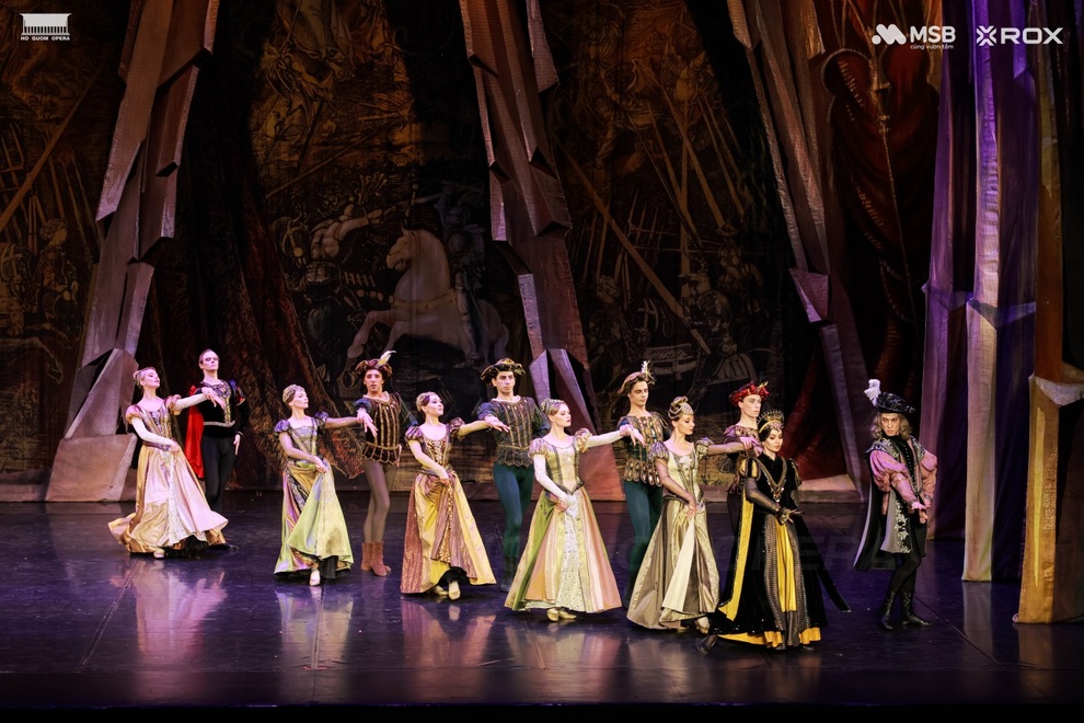 Vươn tầm tới đỉnh cao của nghệ thuật qua vở ballet “Romeo  Juliet” - 4