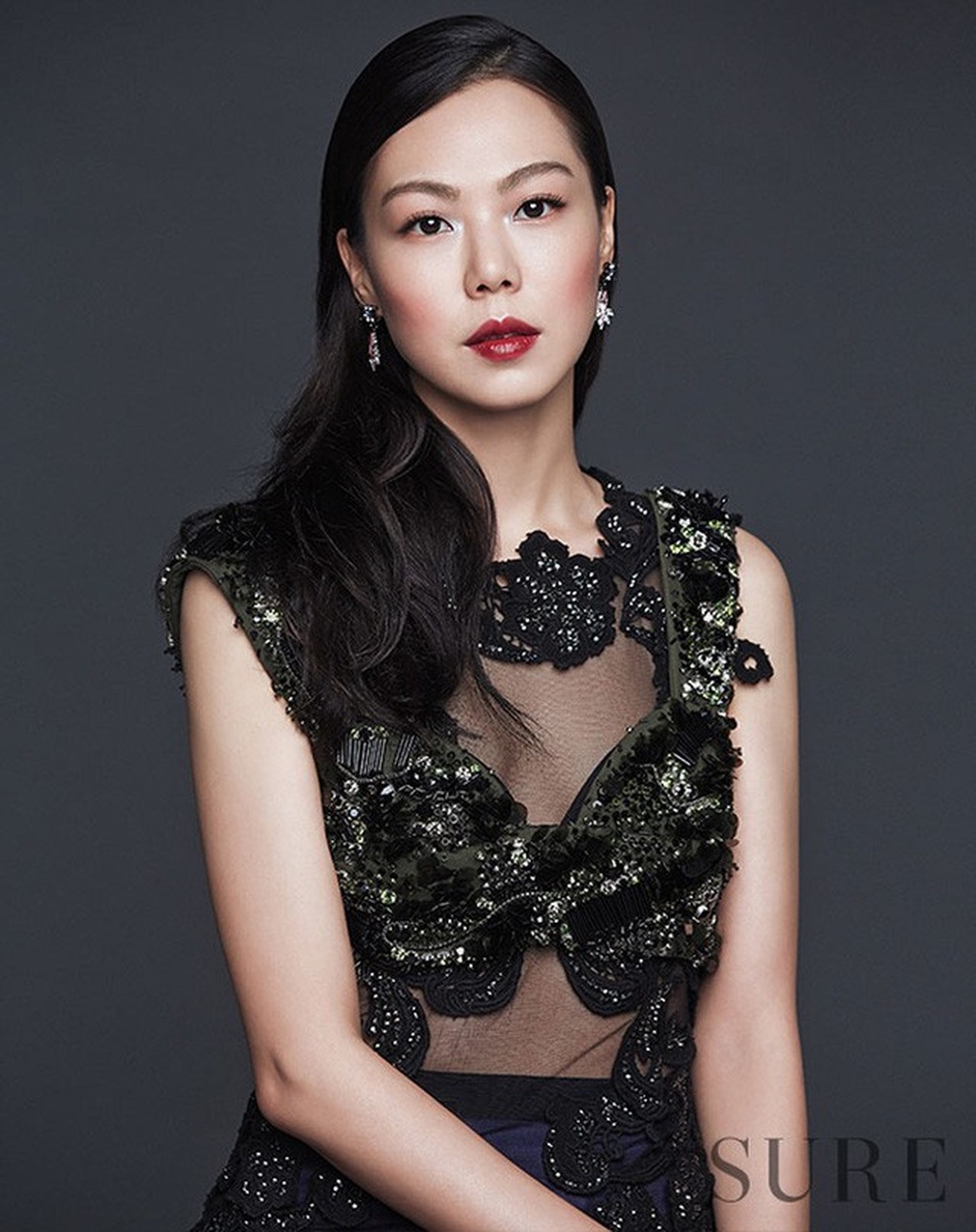 Chuyện tình gây tranh cãi của đạo diễn 66 tuổi và “nàng thơ” kém 22 tuổi - 4