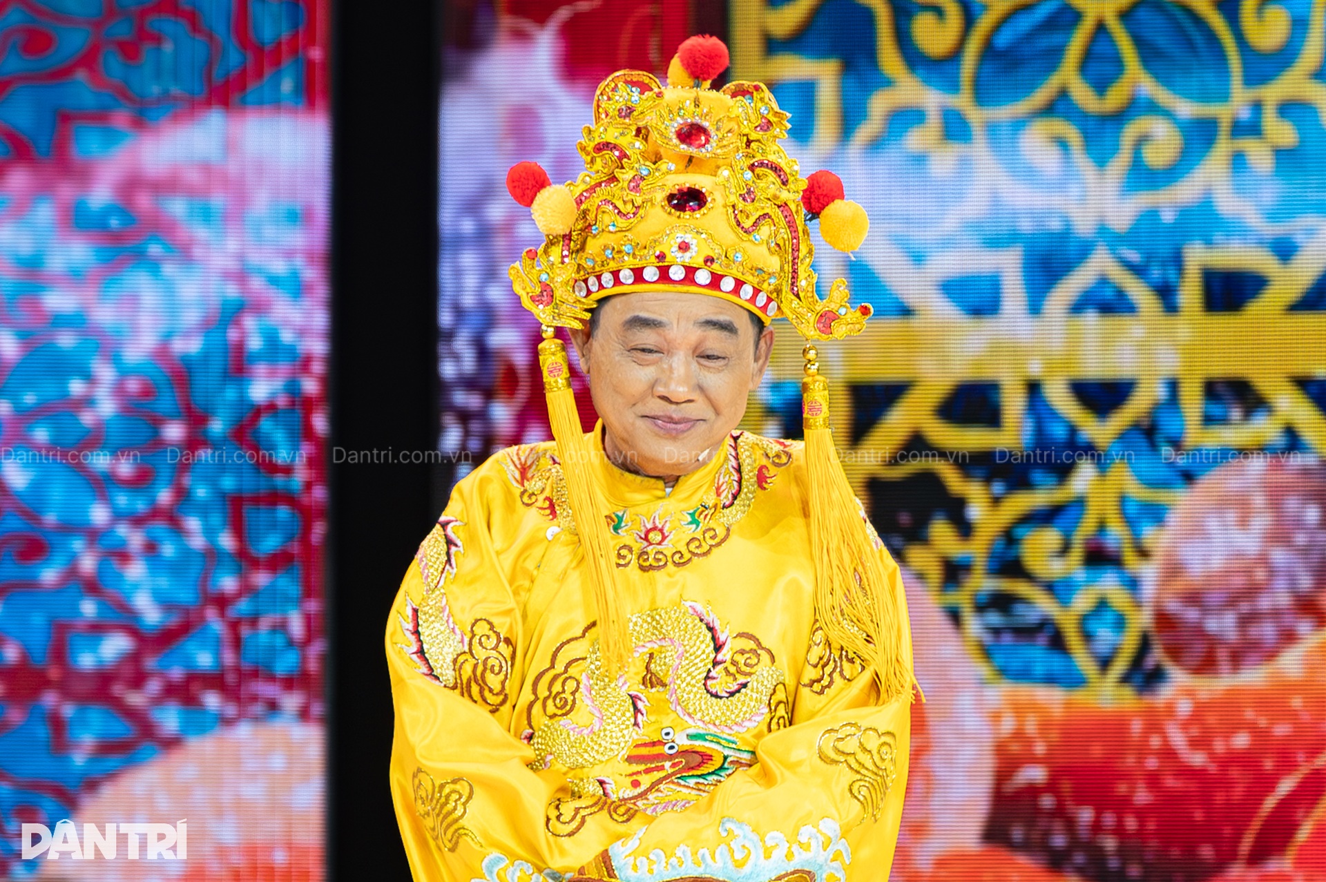 Hé lộ hình ảnh NSND Quốc Khánh tung hứng diễn xuất cùng dàn Táo quân - 2