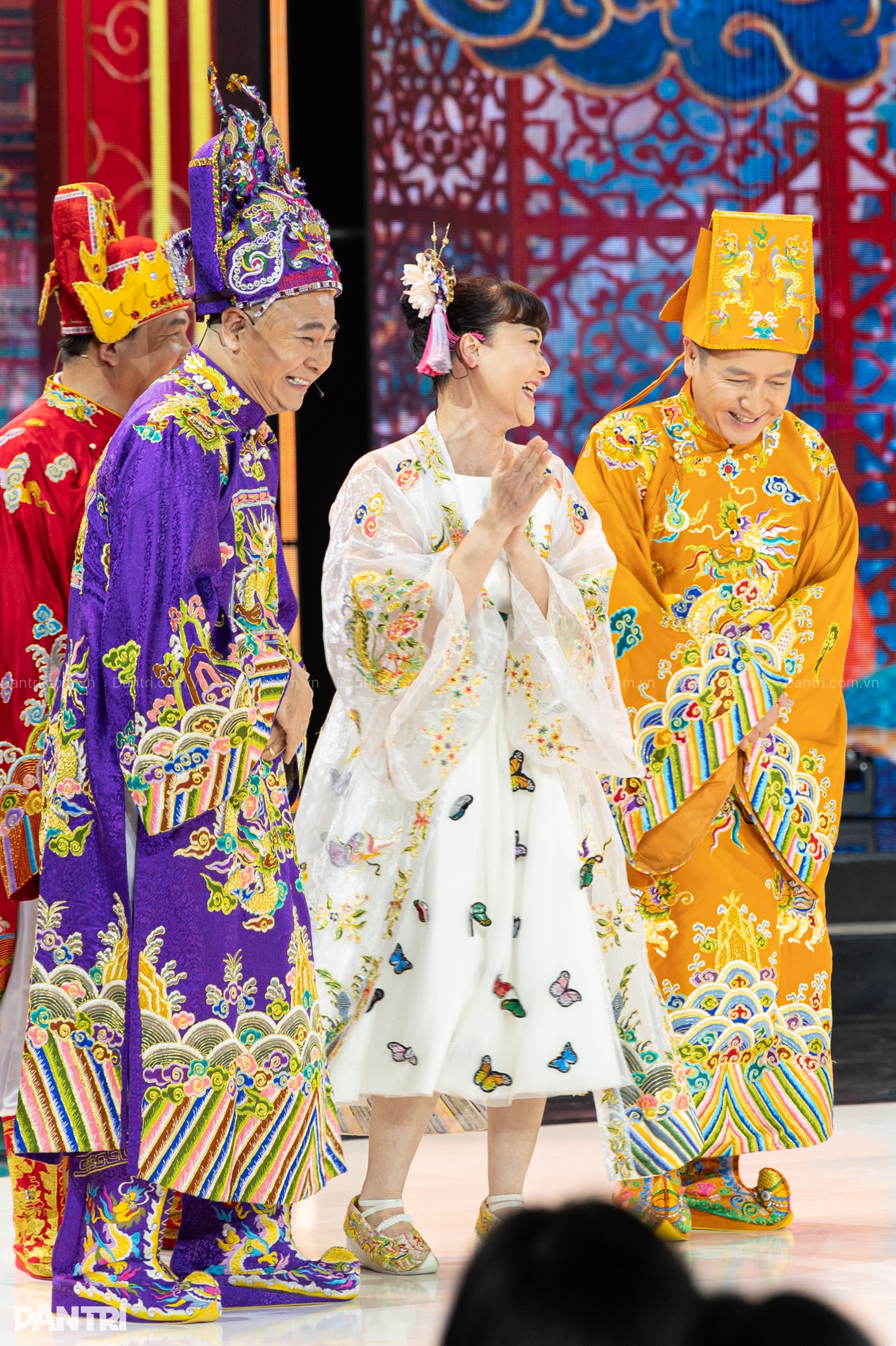 Hé lộ hình ảnh NSND Quốc Khánh tung hứng diễn xuất cùng dàn Táo quân - 7