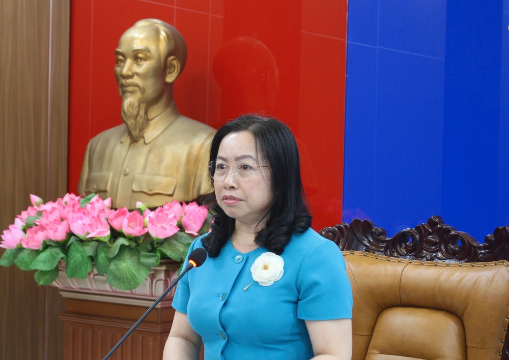 Nâng cao nhận thức chính trị và hiểu biết pháp luật cho công nhân lao động - Ảnh 4.