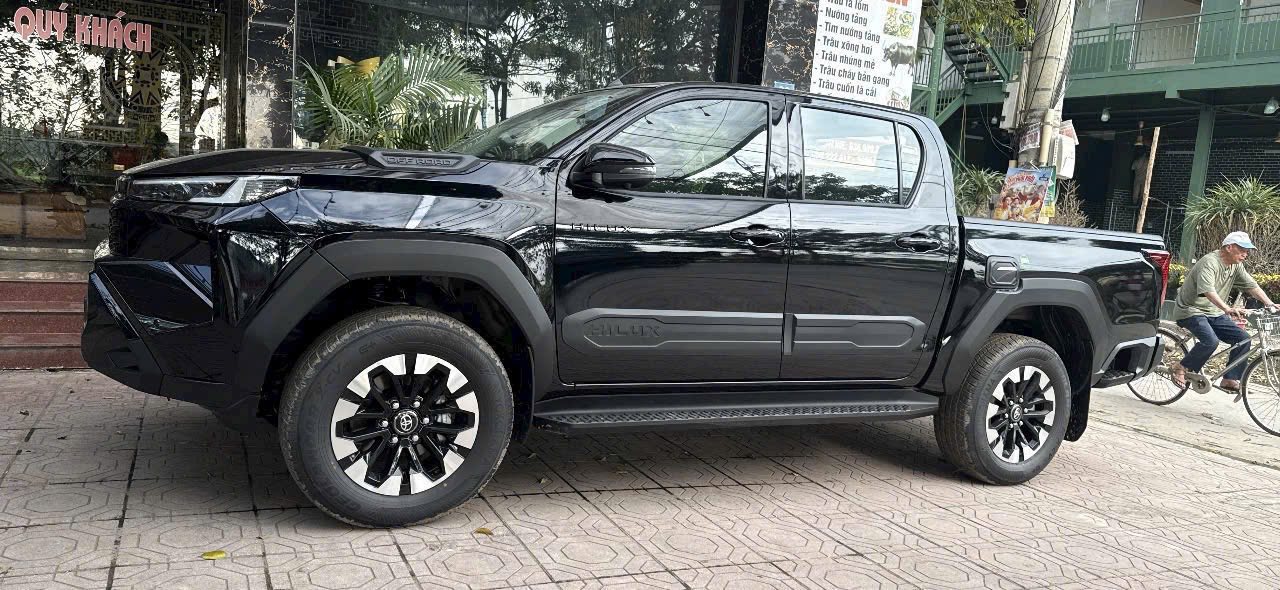 Chủ xe bán tải ồ ạt bán ‘cắt lỗ’, nhiều chiếc chỉ chạy vài trăm km - Ảnh 2.