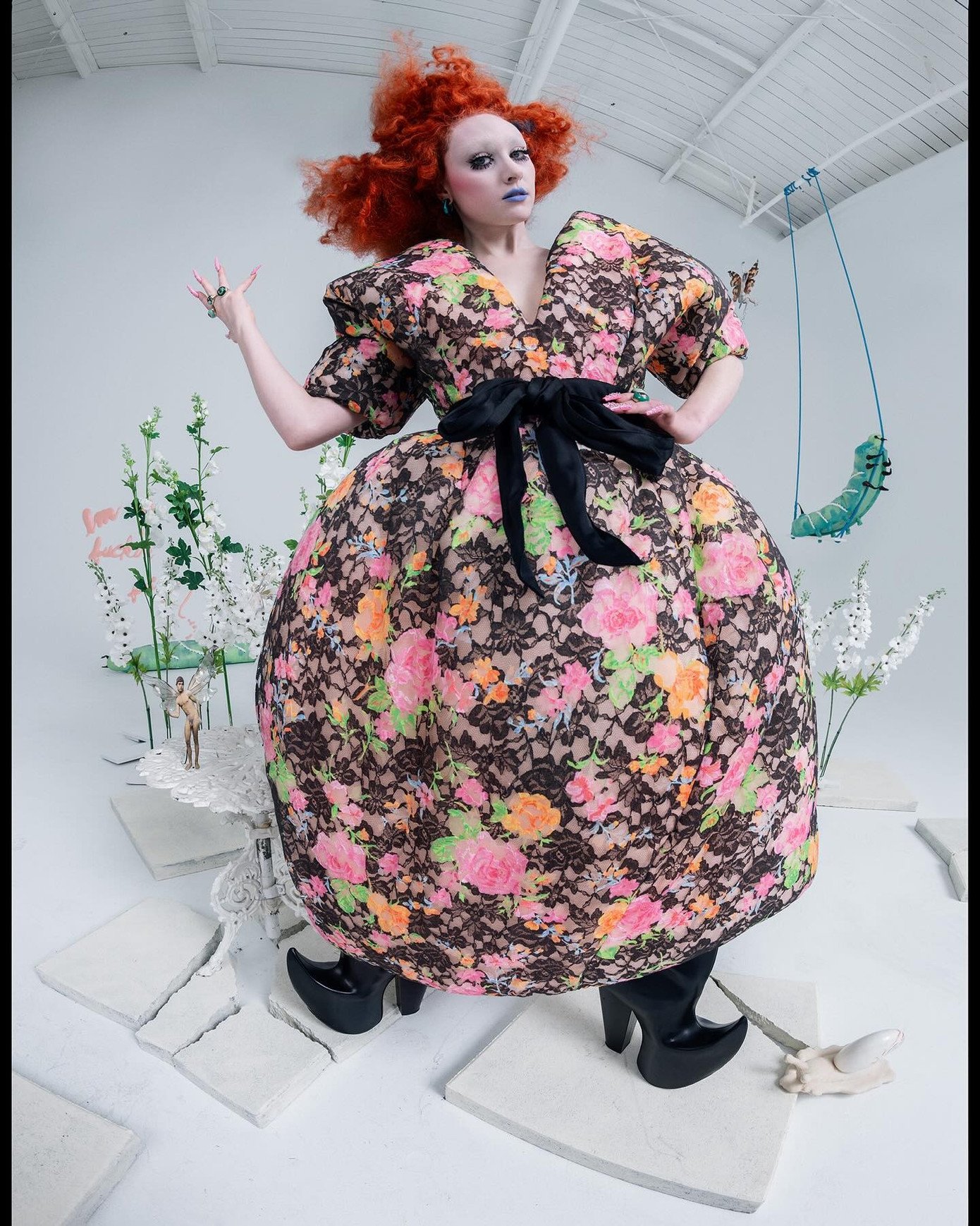 Chappell Roan: Ranh giới giữa cá tính nghệ sĩ và những bộ trang phục gây sốc - 12