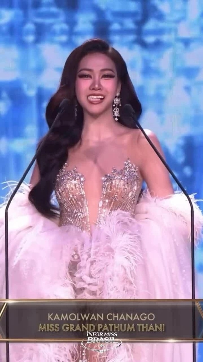 Cả triệu người bất ngờ trước tình huống "dở khóc dở cười" của thí sinh Miss Grand Thái Lan 2 Cả triệu người bất ngờ trước tình huống dở khóc dở cười của thí sinh Miss Grand Thái Lan