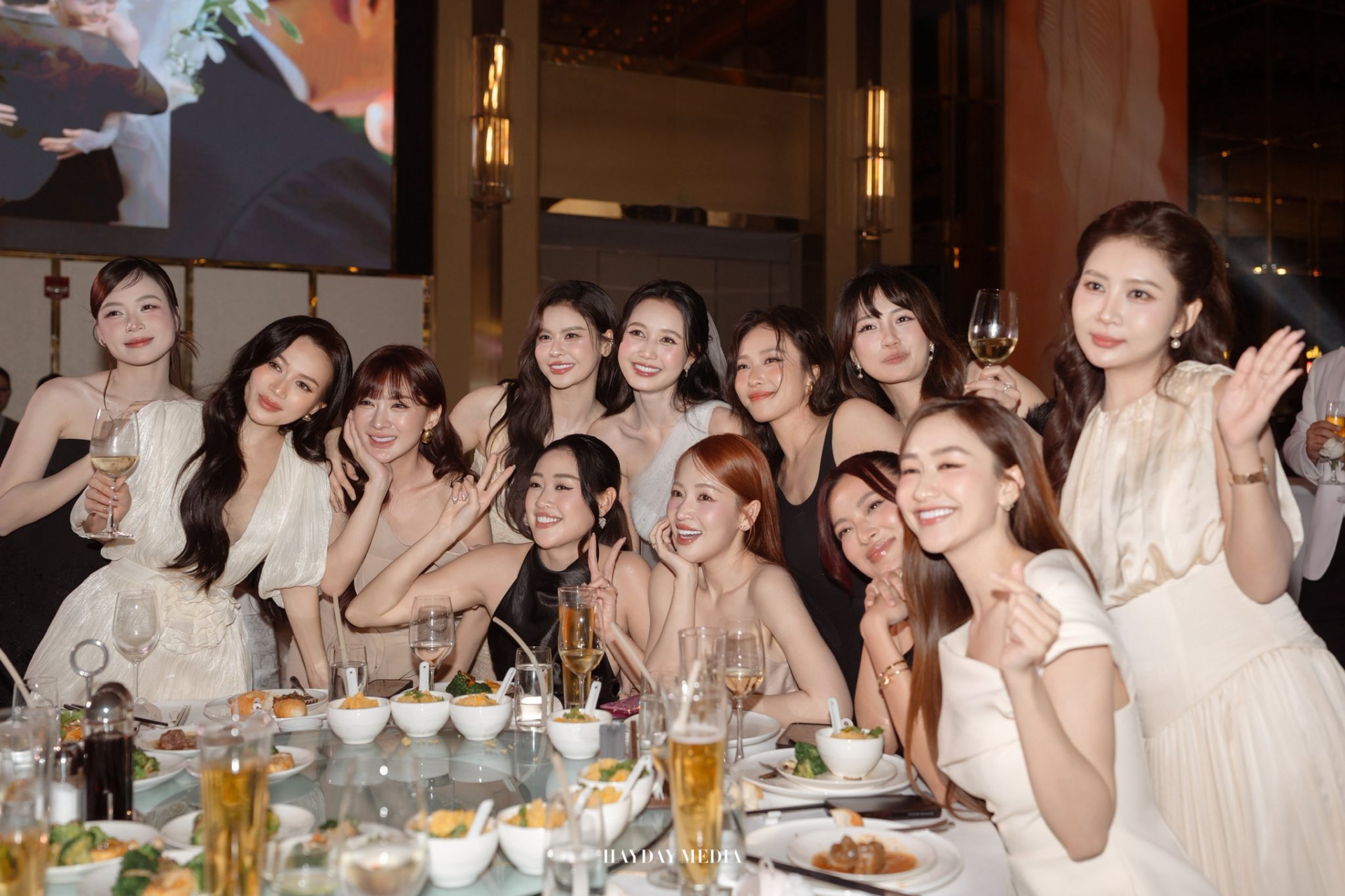 Thái độ lạ của Hải Nam - Jun Vũ bên trong đám cưới quy tụ cả dàn sao Vbiz- Ảnh 21.