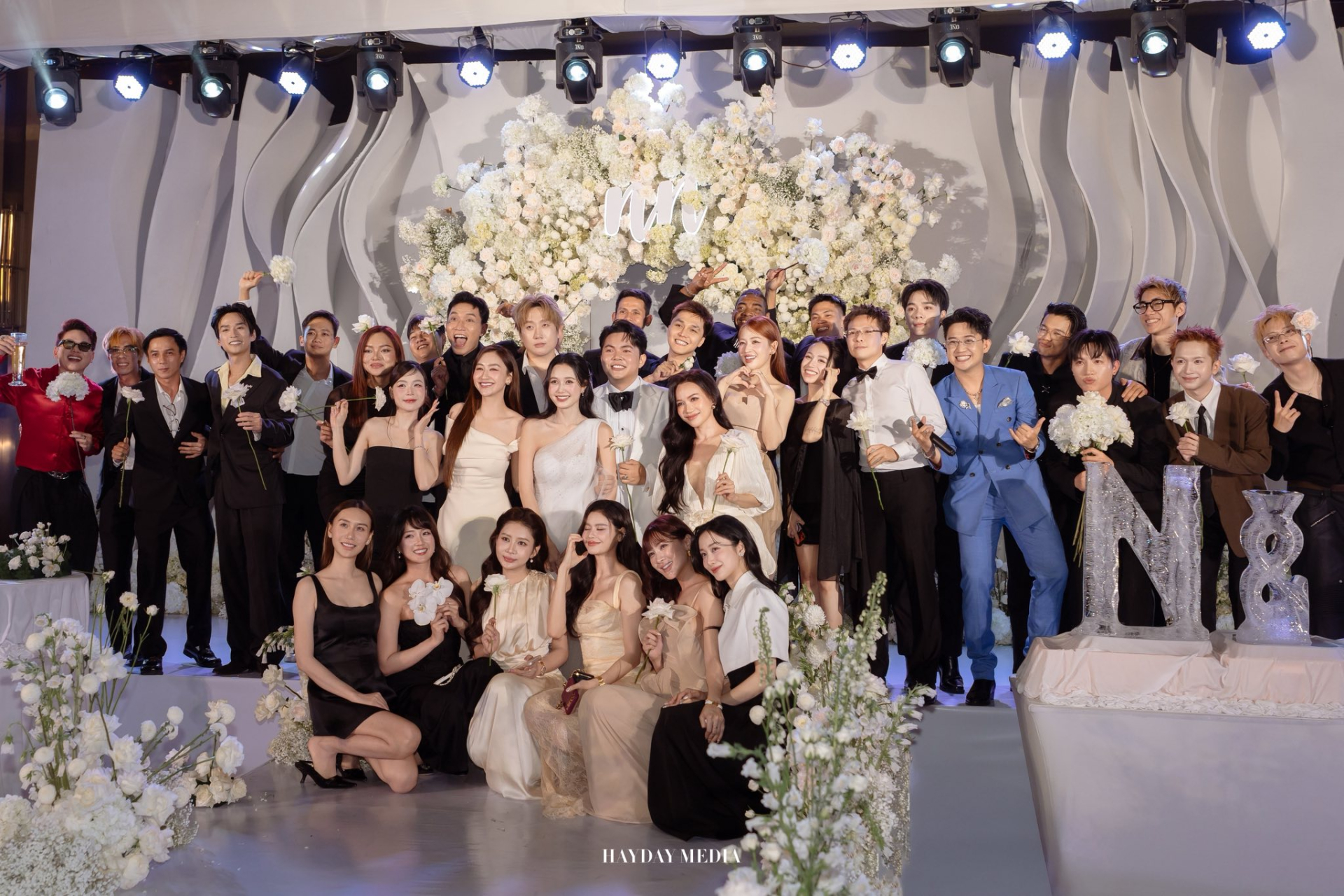 Thái độ lạ của Hải Nam - Jun Vũ bên trong đám cưới quy tụ cả dàn sao Vbiz- Ảnh 26.