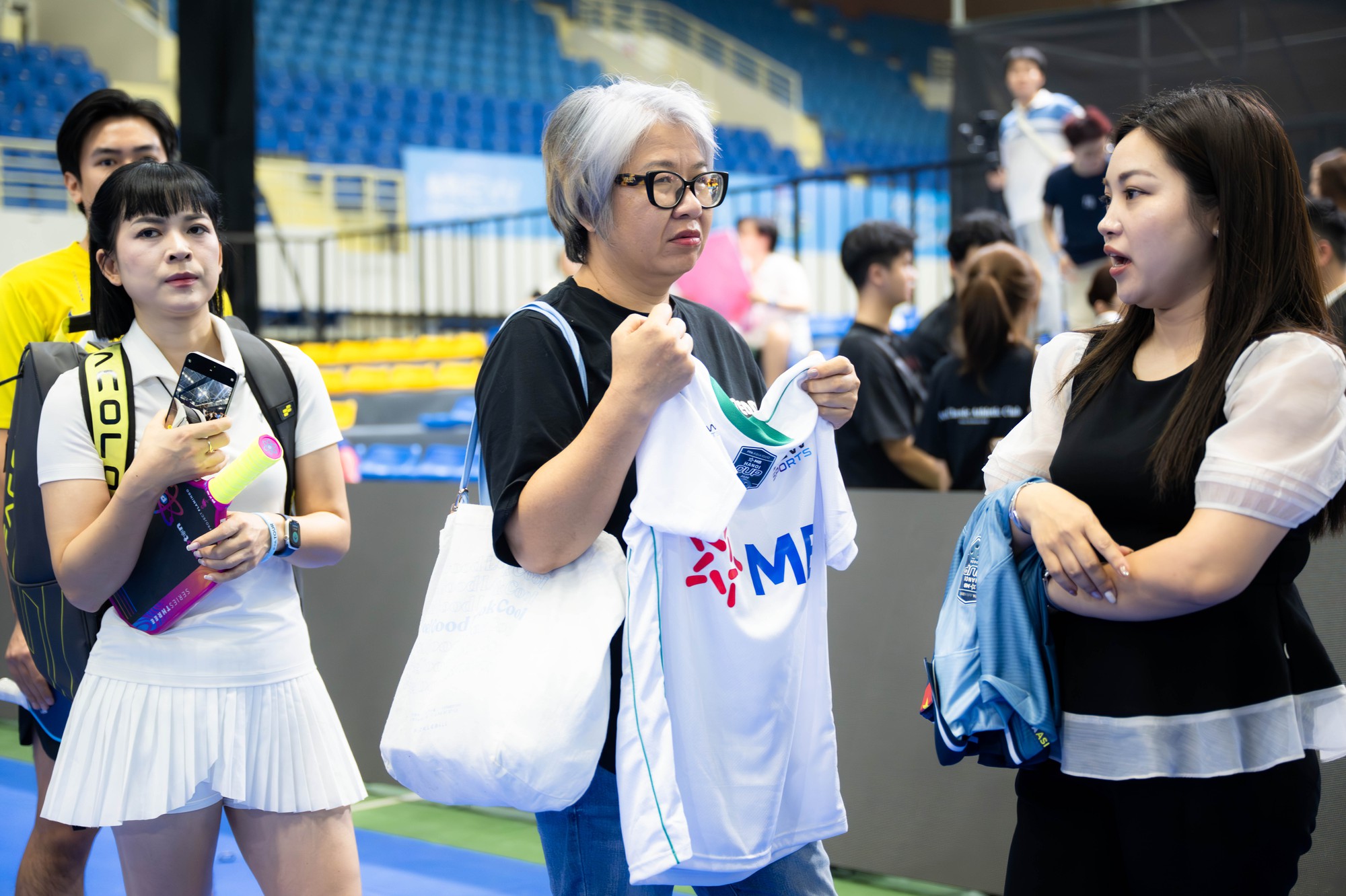 Nữ hoàng pickleball Anna Leigh Waters cùng dàn sao PPA hồ hởi kí tặng người hâm mộ Việt Nam- Ảnh 8. Nữ hoàng pickleball Anna Leigh Waters cùng dàn sao PPA hồ hởi kí tặng người hâm mộ Việt Nam- Ảnh 8.