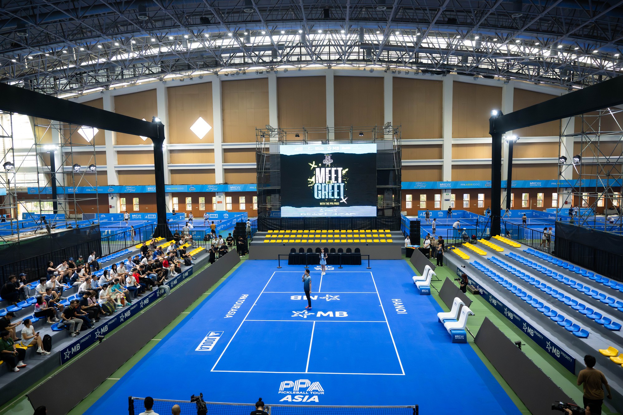 Nữ hoàng pickleball Anna Leigh Waters cùng dàn sao PPA hồ hởi kí tặng người hâm mộ Việt Nam- Ảnh 13. Nữ hoàng pickleball Anna Leigh Waters cùng dàn sao PPA hồ hởi kí tặng người hâm mộ Việt Nam- Ảnh 13.