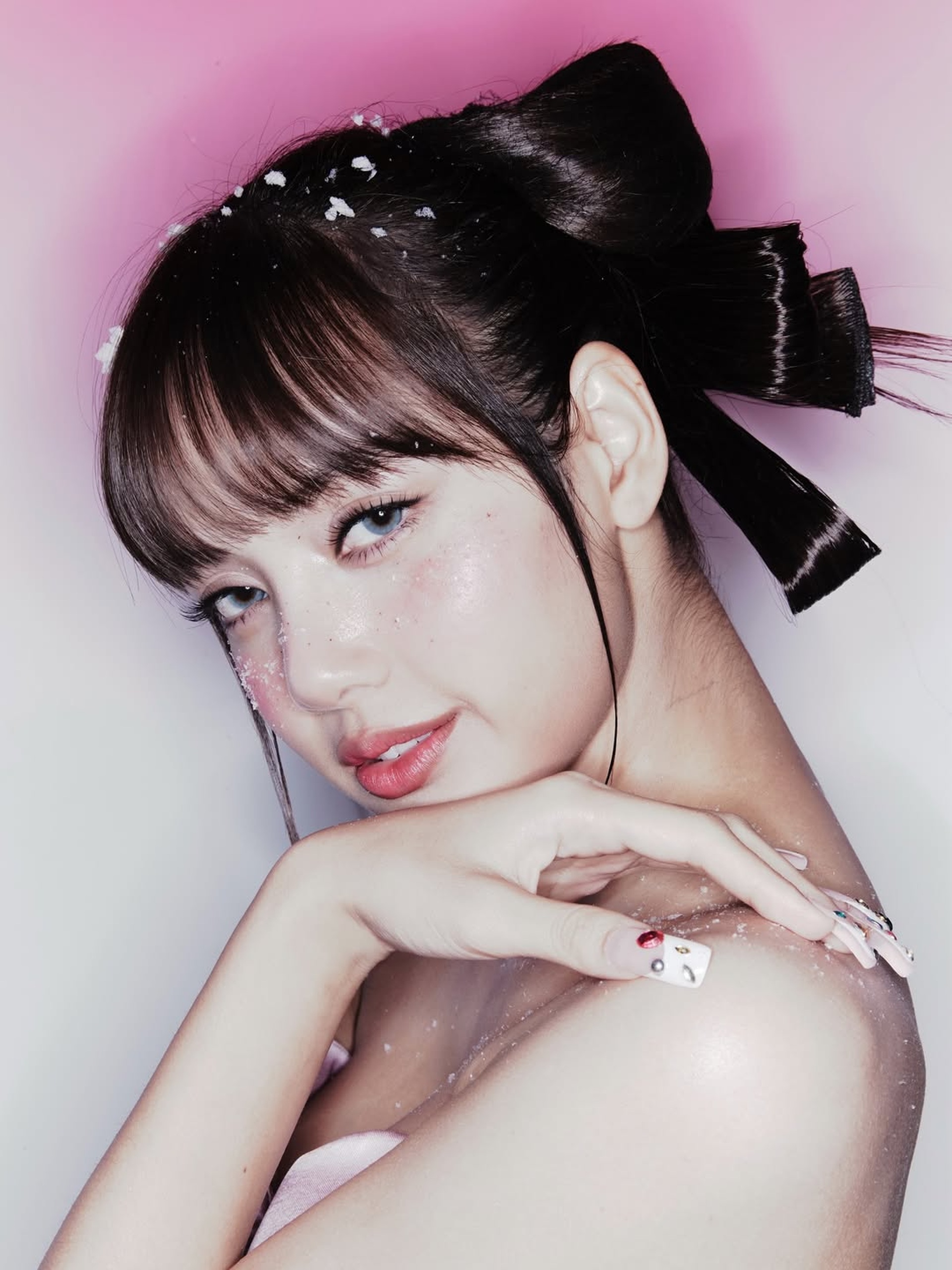 Búp bê Thái Lisa diện áo tắm, khoe sắc vóc gợi cảm và rạng rỡ đón tuổi 29 - 15