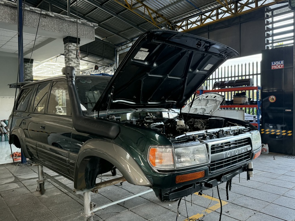 9x dành 6 tháng đặt phụ tùng khắp thế giới để đại tu Land Cruiser đời 1995 - 7