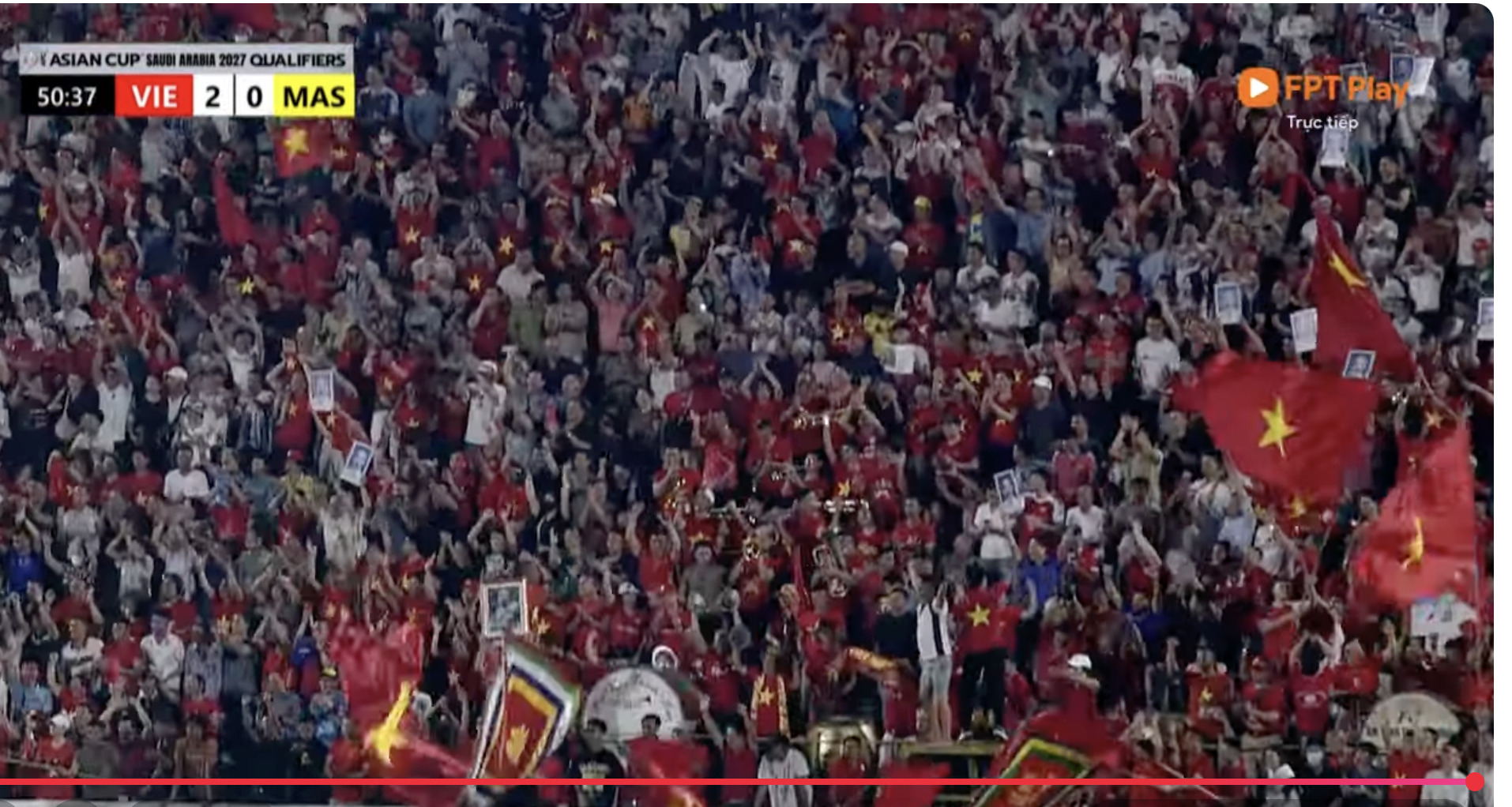 Đẳng cấp: Hoàng Hên kiến tạo, Xuân Son ghi 2 bàn, vén áo lên đếm đủ 8 múi cực phẩm đáp trả cực gắt khi bị chê lên cân- Ảnh 8.