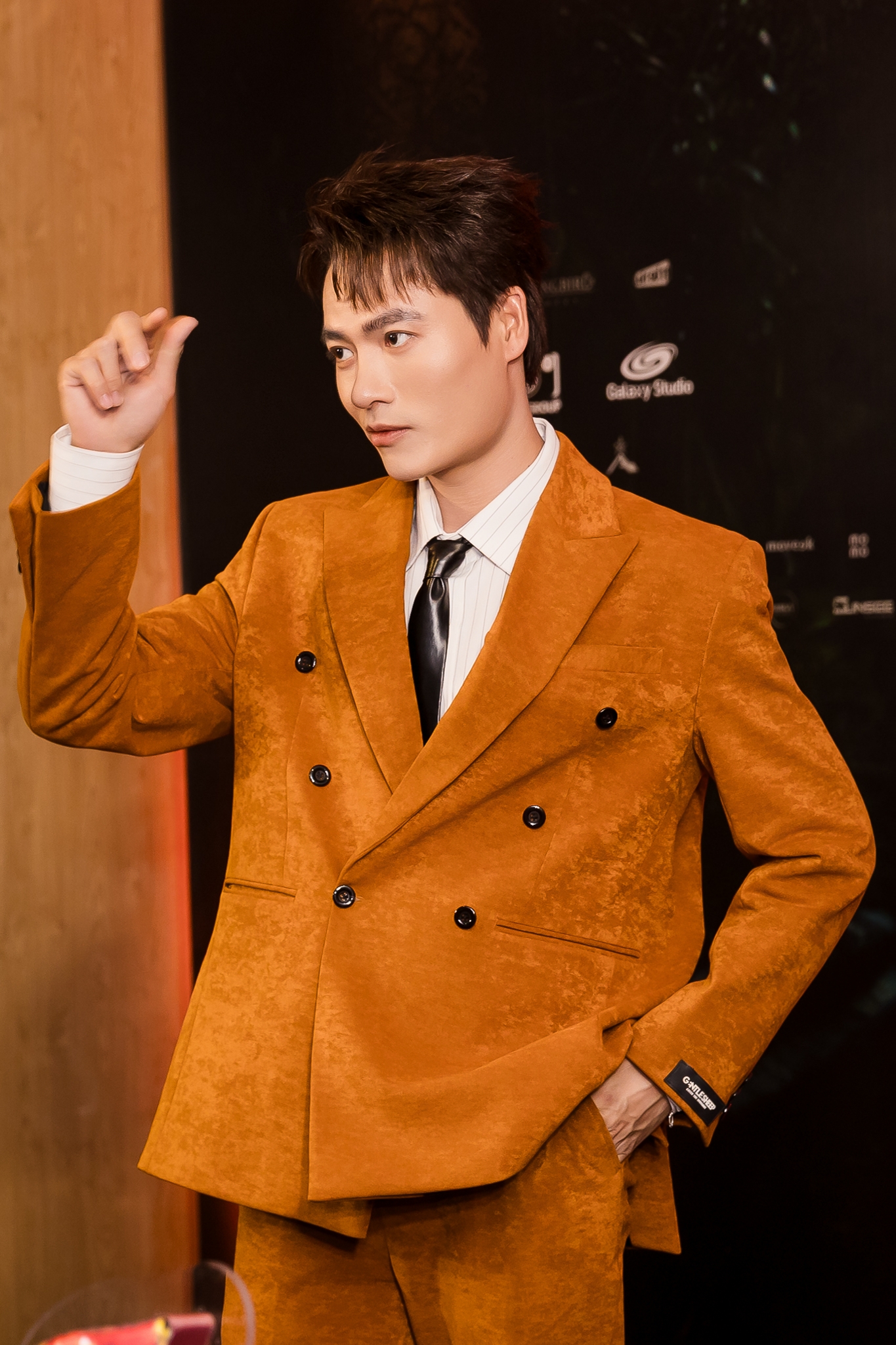 Ai se duyên cho cặp sao Việt này kể cũng tài: Nhà gái hơn nhà trai 14 tuổi, U45 vẫn bốc lửa chết đi được- Ảnh 7.