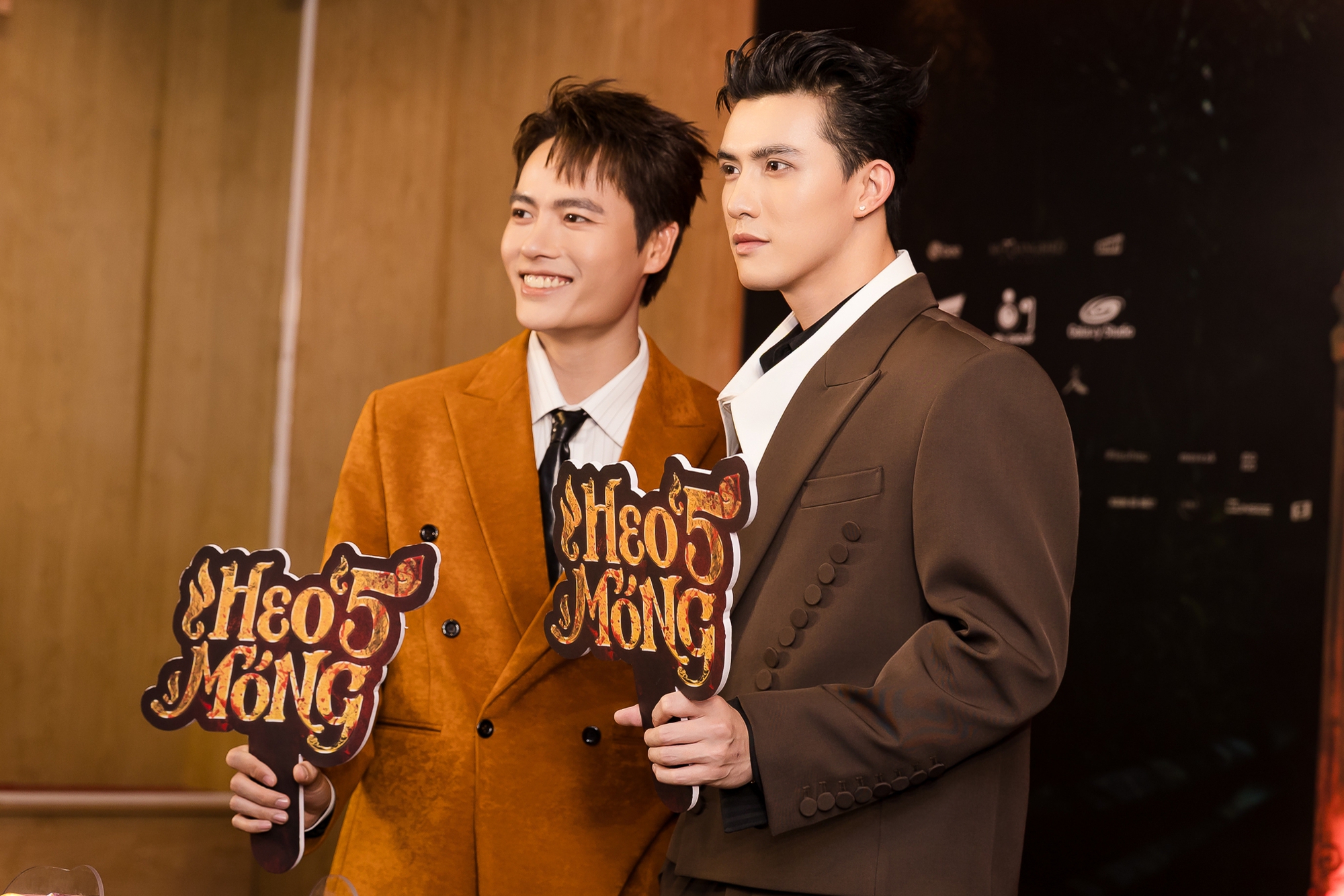 Ai se duyên cho cặp sao Việt này kể cũng tài: Nhà gái hơn nhà trai 14 tuổi, U45 vẫn bốc lửa chết đi được- Ảnh 12.