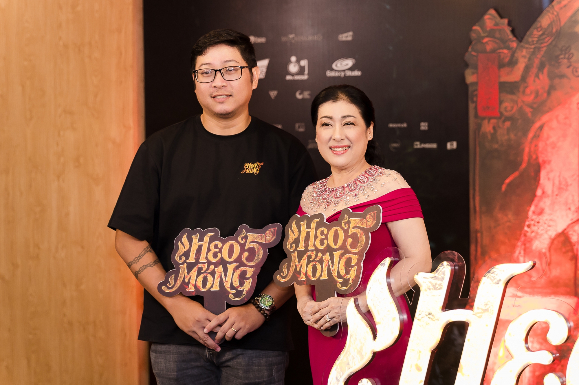 Ai se duyên cho cặp sao Việt này kể cũng tài: Nhà gái hơn nhà trai 14 tuổi, U45 vẫn bốc lửa chết đi được- Ảnh 13.