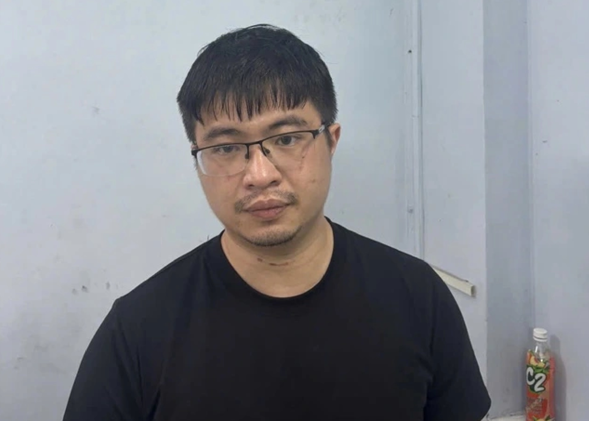 2 cựu công an giúp Mr.Pips những gì để nhận thù lao tiền tỉ? - Ảnh 1.