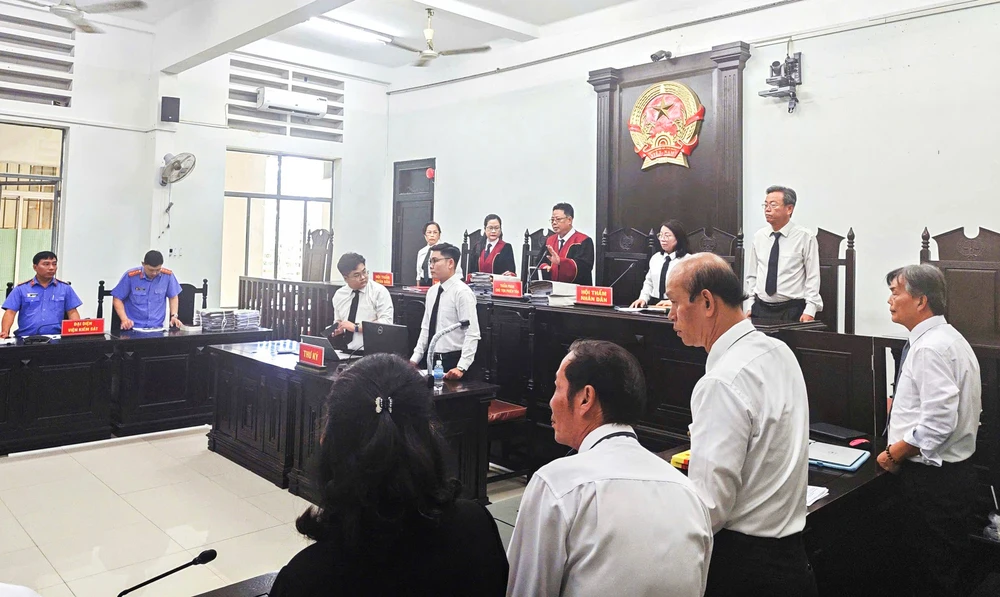 Vụ án có sự tham gia của nhiều luật sư bào chữa cho các bị cáo. Ảnh: AB 654821346_1460442452355809_3427371567321366762_n.jpg