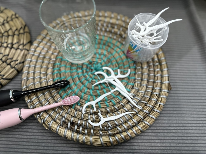 Vệ sinh răng miệng đúng cách giúp ngăn sỏi amidan. Ảnh: Anh Chi