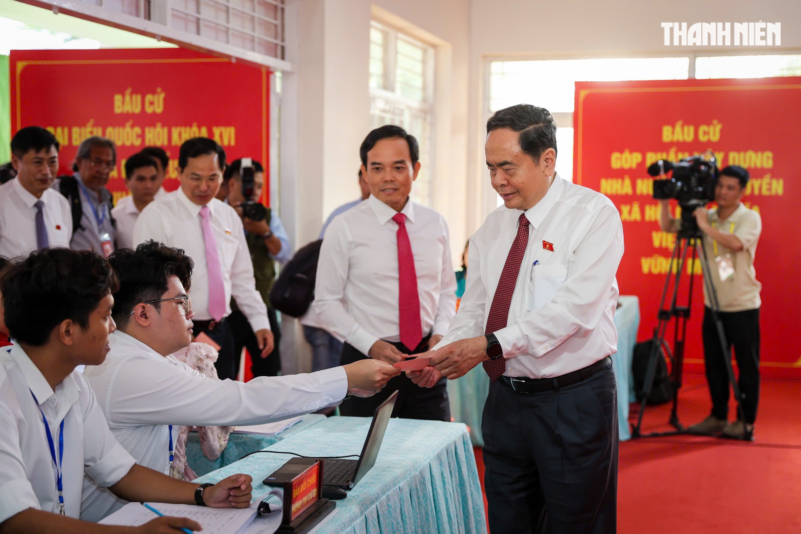 9,6 triệu cử tri TP.HCM bầu cử, có nhà nghiên cứu Nguyễn Đình Tư 106 tuổi- Ảnh 1.