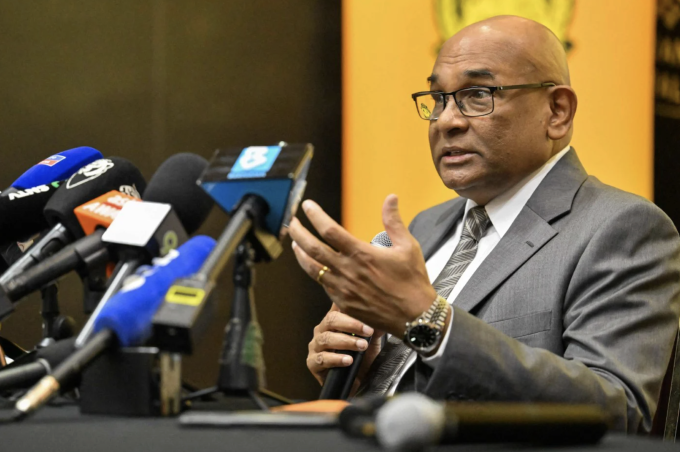 Tổng thư ký LĐBĐ châu Á Datuk Seri Windsor John tham dự họp báo tại trụ sở LĐBĐ Malaysia ngày 16/3/2026. Ảnh: AFP