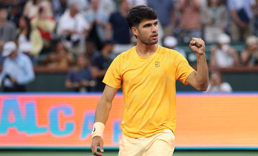 Alcaraz lội ngược dòng, Djokovic chật vật tiến bước tại Indian Wells - 1