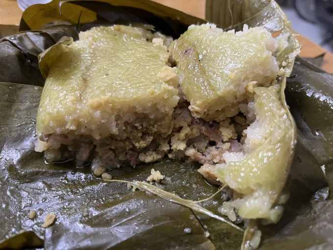 Bánh chưng bị nấm mốc thường chứa độc tố aflatoxin tấn công gan và làm tổn thương các biểu mô tế bào gan. Ảnh: Diệu Thuần