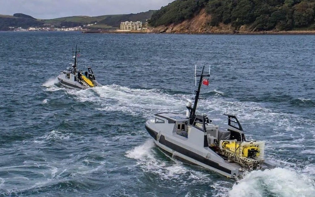 Anh tính đưa khí tài săn mìn chính xác 99% tới khơi thông Hormuz - 1