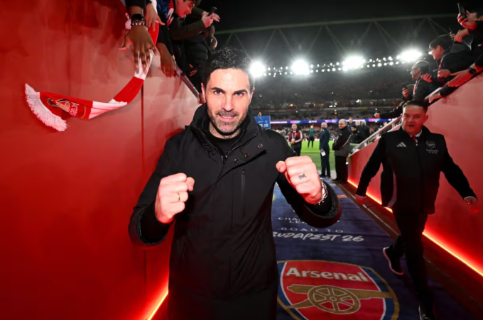 HLV Mikel Arteta vui mừng sau trận Arsenal thắng Leverkusen 2-0 ở lượt về vòng 1/8 Champions League trên sân Emirates, London, Anh ngày 17/3/2026. Ảnh: Arsenal FC