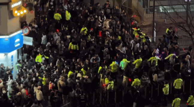 Cảnh tượng chưa từng thấy ở 