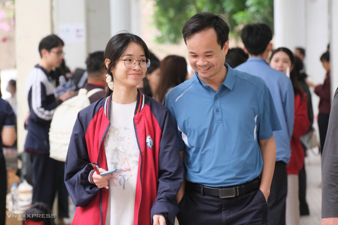 Thí sinh thi đánh giá năng lực HSA tại Đại học Quốc gia Hà Nội sáng 7/3. Ảnh: Dương Tâm