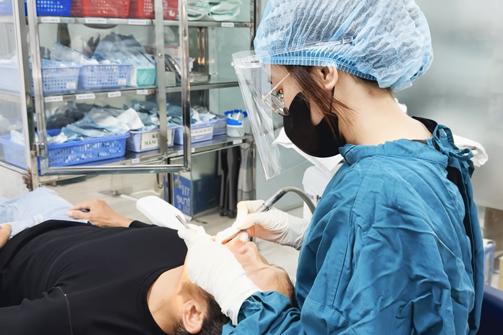 Bác sĩ cảnh báo 90% người Việt có bệnh răng miệng - 1